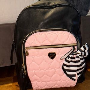 Betsey Johnsons backpack🎀